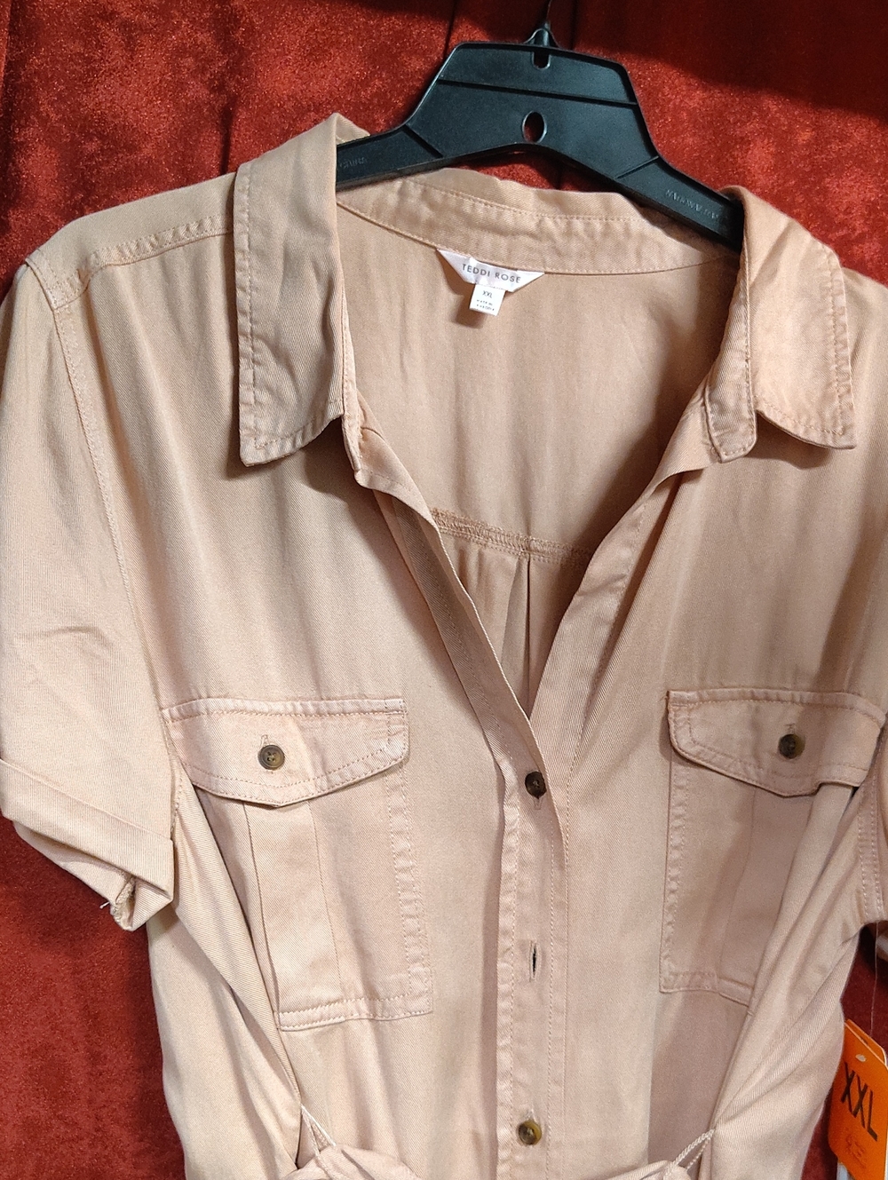 Teddy Rose Women's Taupe Short-Sleeve Button-Front Utility Top